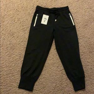 Zyia Capri joggers